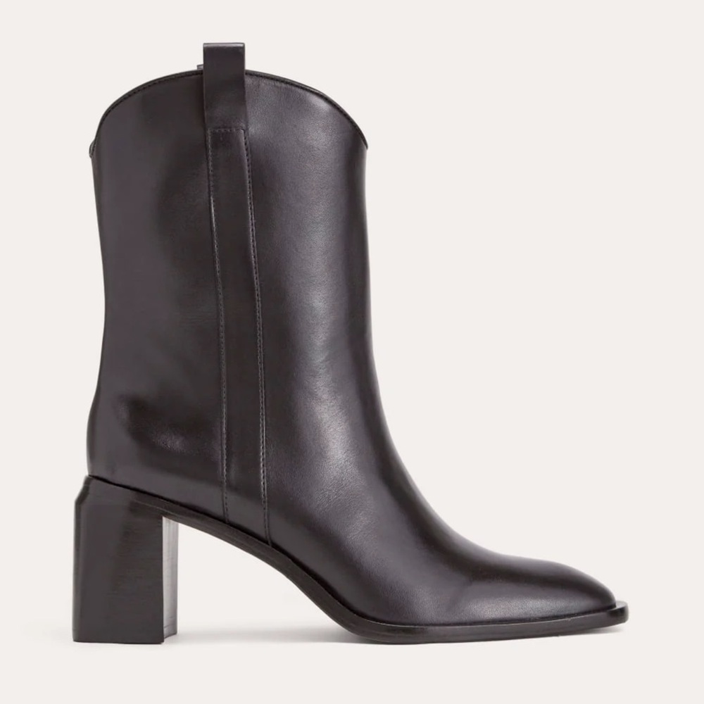 NWT The Outlaw Boot